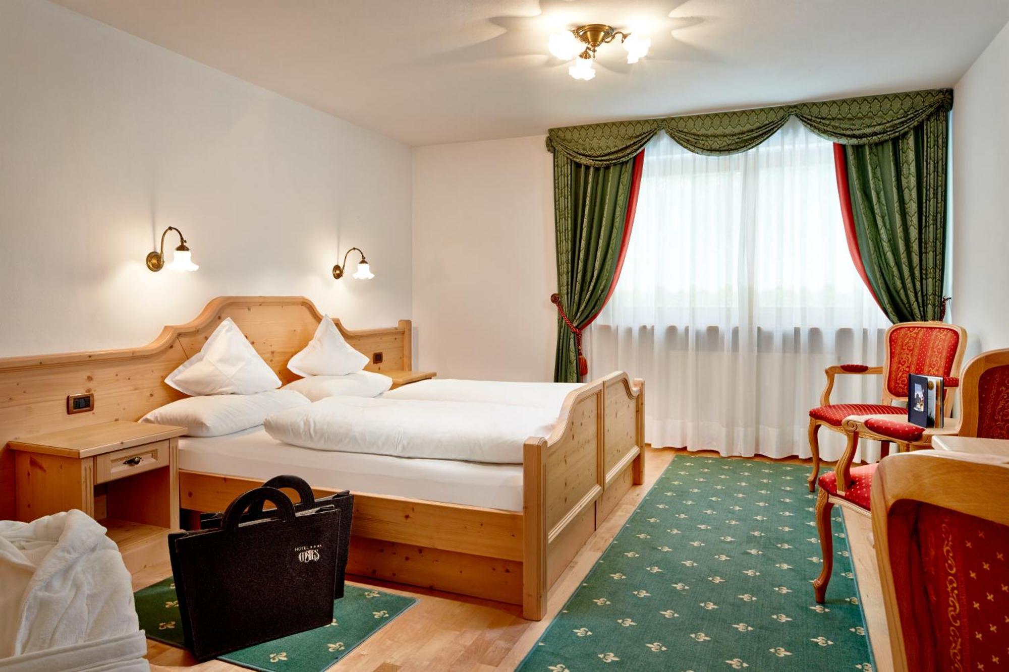 Hotel Costes Корвара-ин-Бадия Экстерьер фото